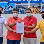 NA MANHÃ DESTA QUARTA-FEIRA (14/04), O PREFEITO DIOGO CARLOS ESTEVE EM COMITIVA NO MUNICÍPIO DE PETROLINA, NA  CODEVASF, EM BUSCA DE MAQUINÁRIOS PARA O NOSSO MUNICÍPIO.